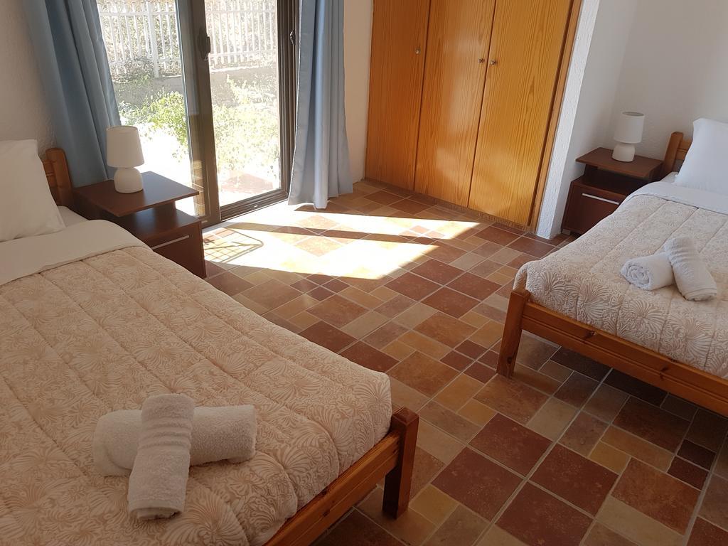 Melina'S Apartments Kalavarda Экстерьер фото